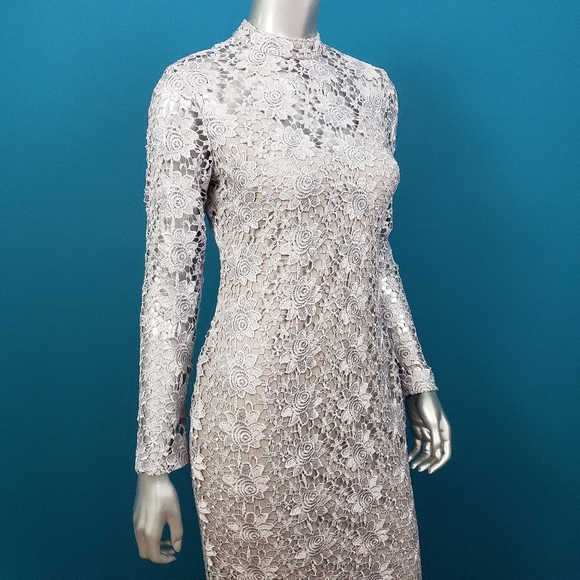 🆕️ 🎬 CLUB L LONDON Silver Crochet Lace Midi Dress // (NWT) - Picture 12 of 12